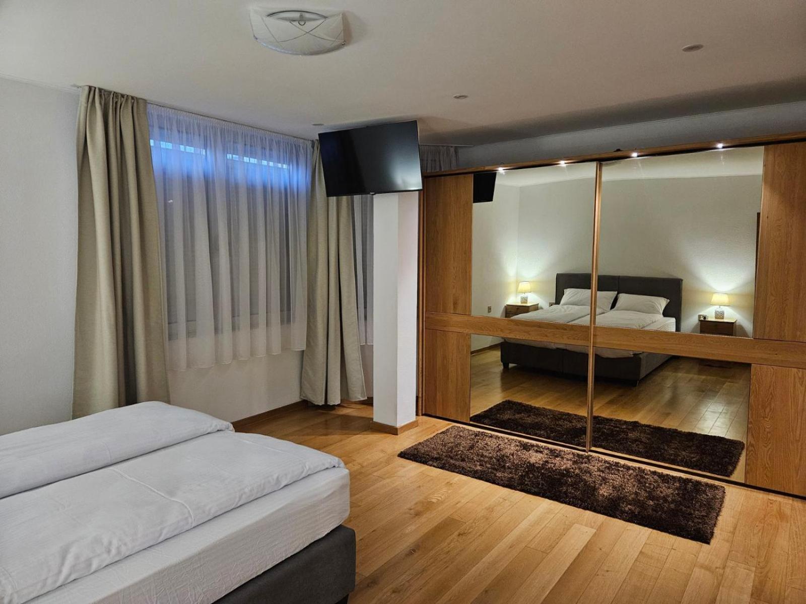 Apartman Centar Bulevar Ex Sa Garazom Banja Luka Exterior foto